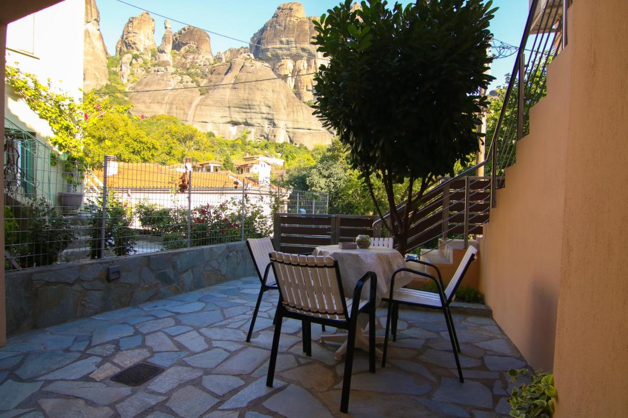 The House Under The Rocks Of Meteora 2 Apartment Kalampáka Luaran gambar