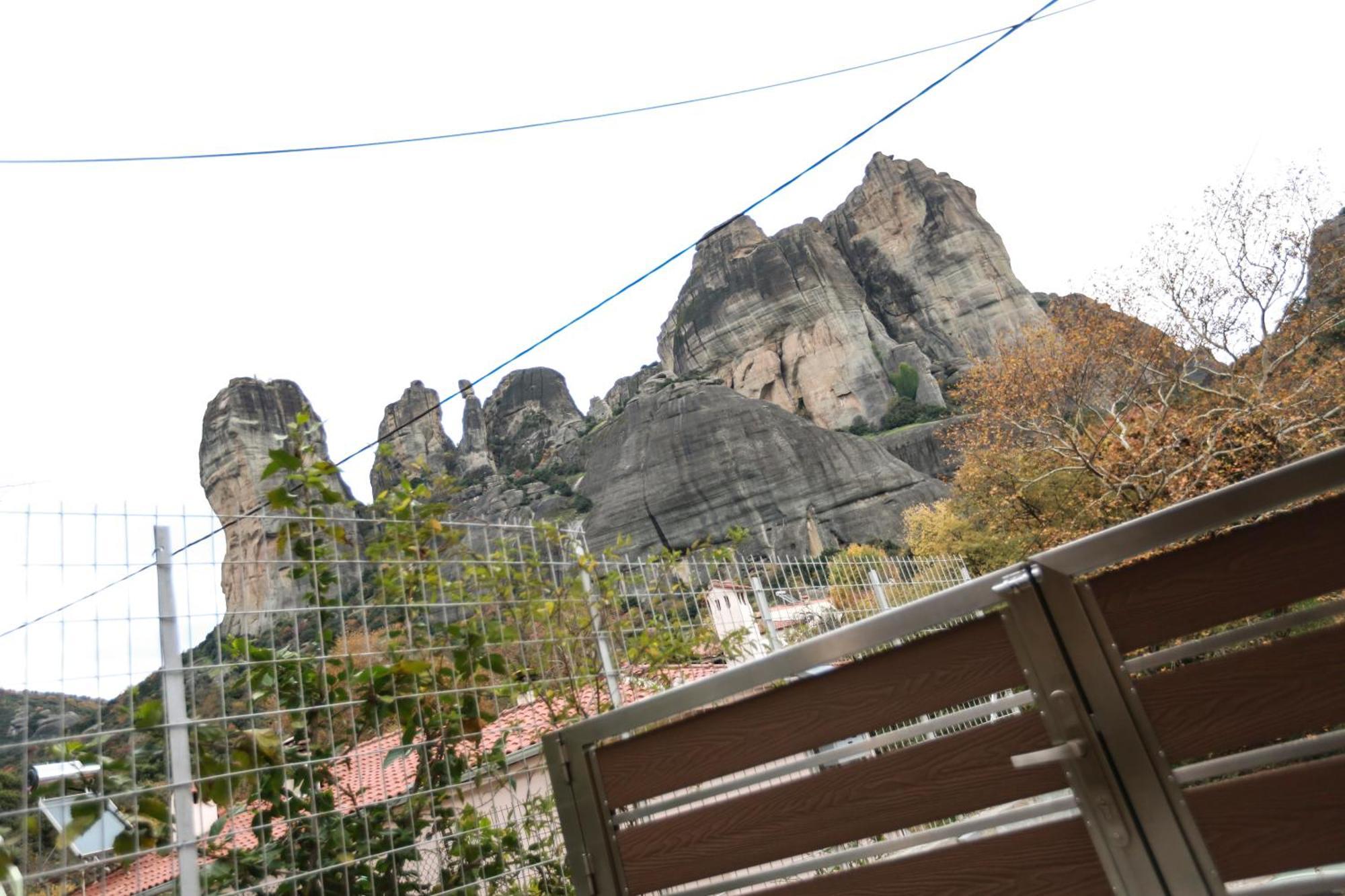 The House Under The Rocks Of Meteora 2 Apartment Kalampáka Luaran gambar